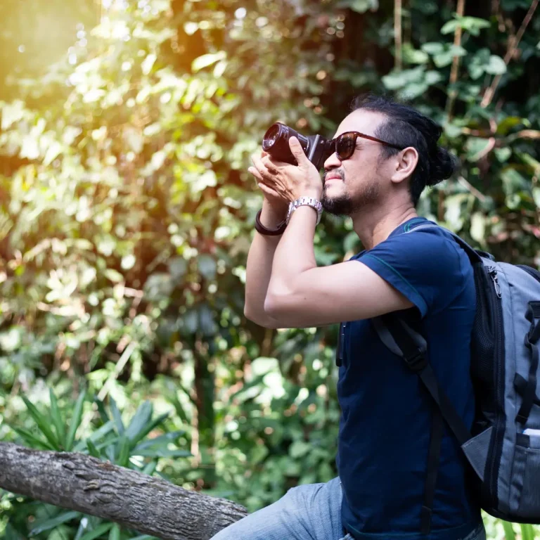 Best Equipment for Birdwatching on Safari