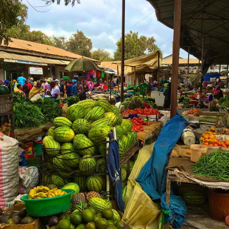 Visiting a Local Tanzanian Market: What to Expect