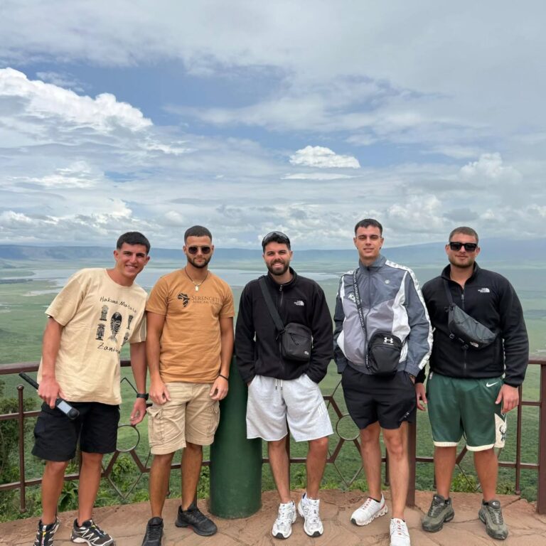 5 Days Tanzania Lodge Safari With Serengeti